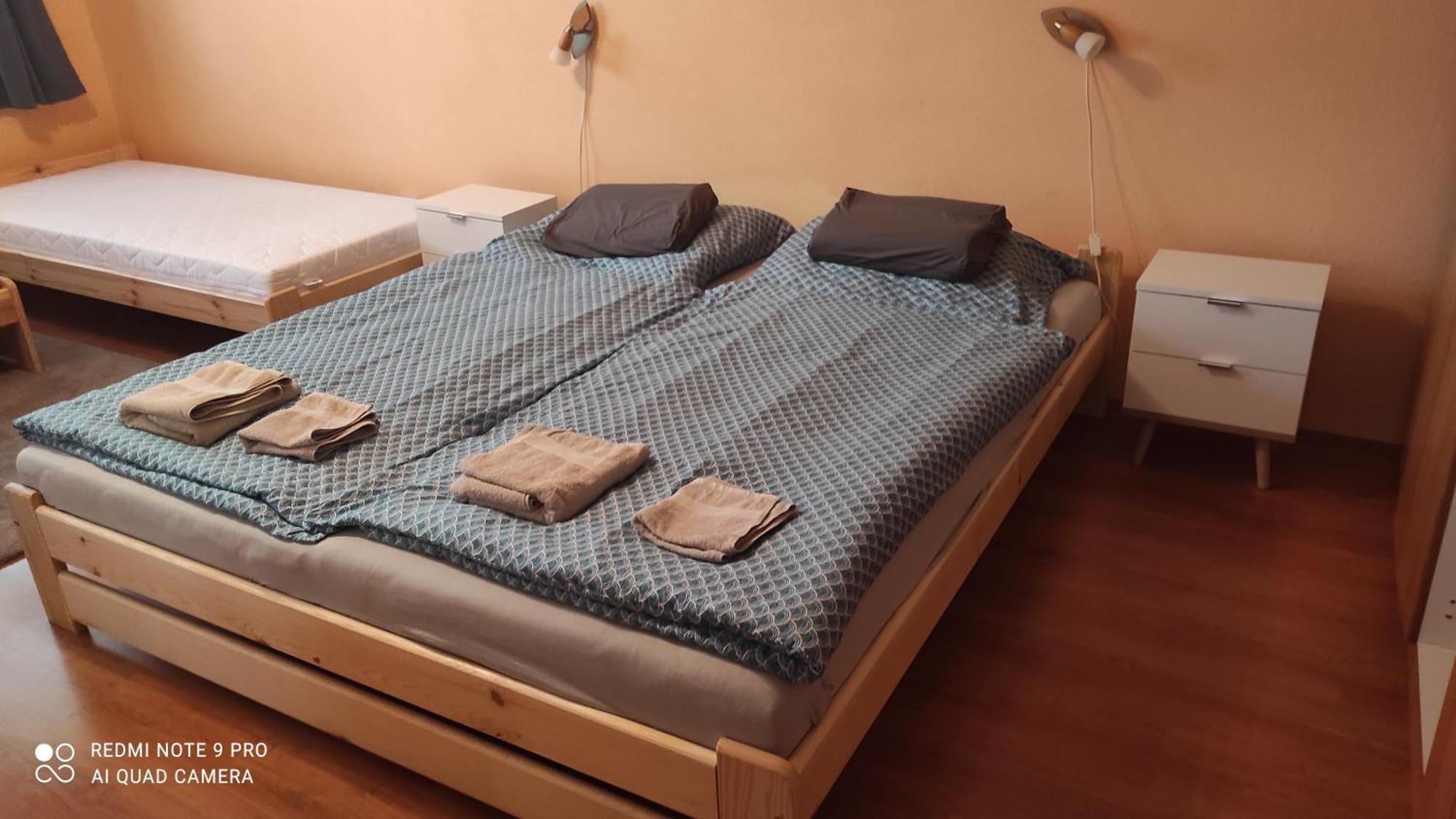 Apartman Sofia Levice Eksteriør bilde